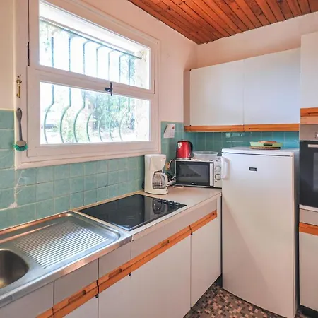 Amazing In With Kitchen Holiday home